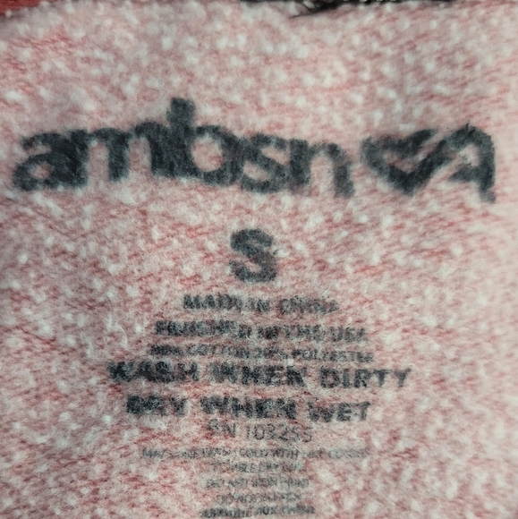 Ambsn Pullover Size Small - Picture 4 of 6
